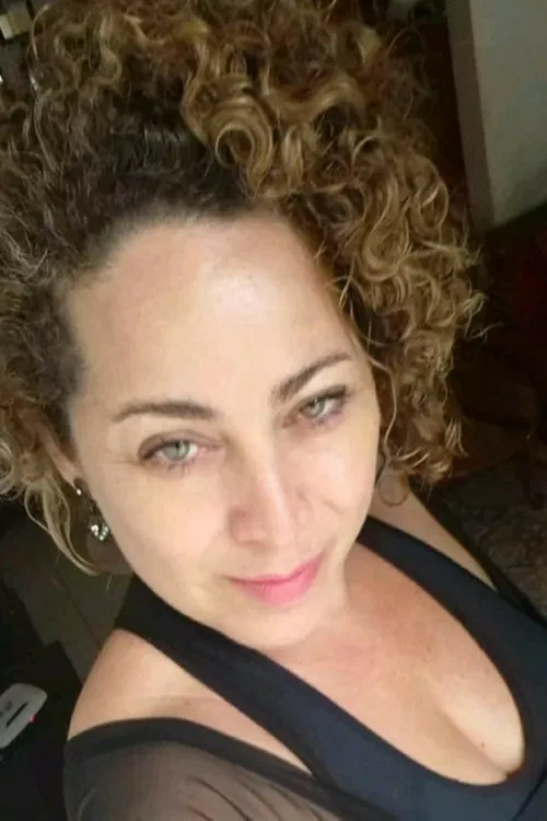 Michelle Assunção profile