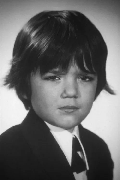 Sezer İnanoğlu profile