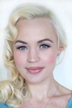 Emily Elicia Low profile