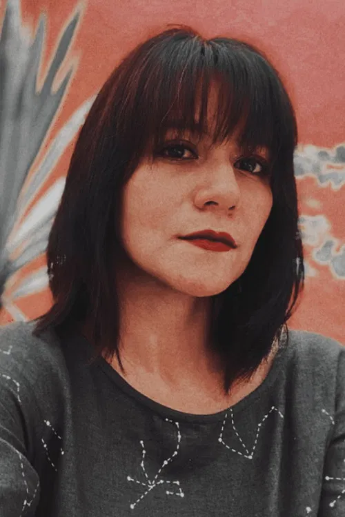 Delia Luna Couturier profile