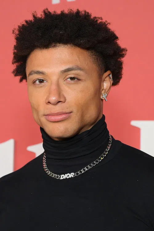 Chase DeMoor profile