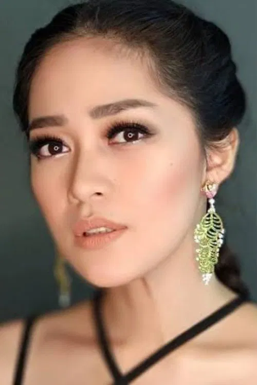 Gracia Indri profile