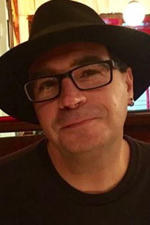 Carlos Adriano profile