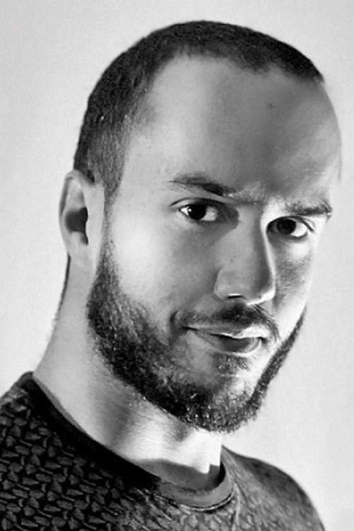 Armando Ravelo profile