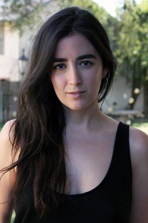 Robie Flores profile