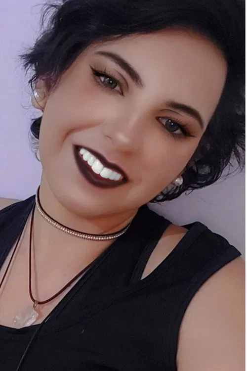 Gabriella Oliveira profile