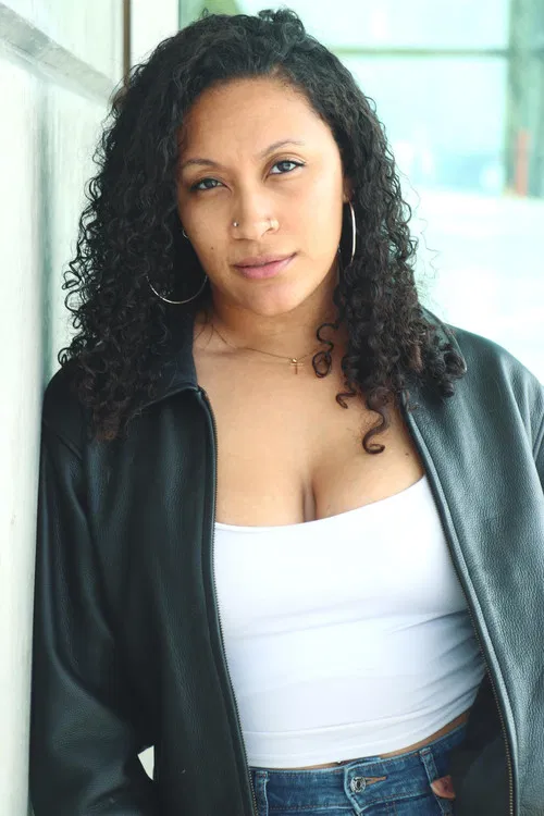 Azhalyn Nichelle profile