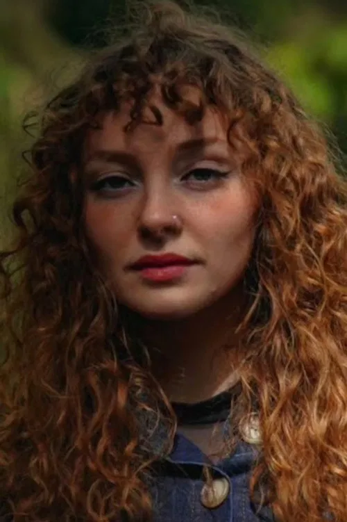 Rebekah Lowri Llewelyn profile