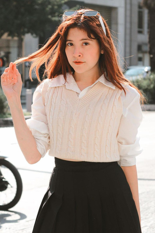 Alix Estrada profile