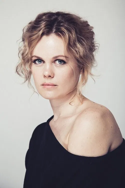 Elena Surkova profile