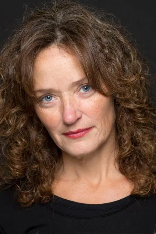 Elia Sanmartín profile