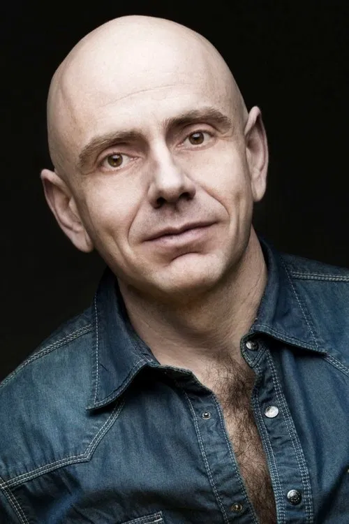 Rolando Ravello profile