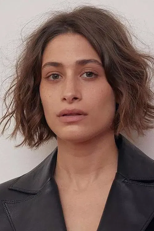 Luisa Arraes profile