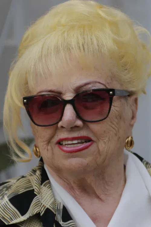 Rosita Amores profile