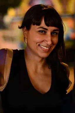 Liz Artinian profile