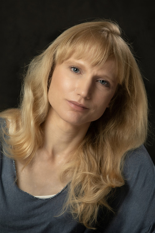 Angela Elise Munnoch profile