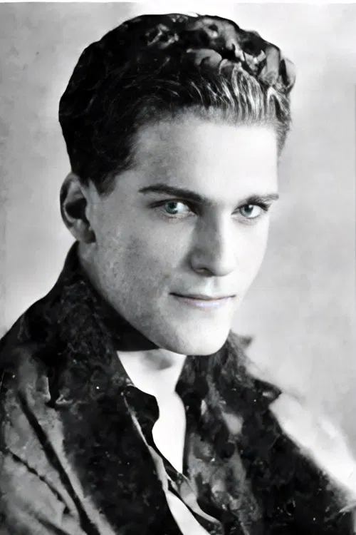 Elliot Sparling profile