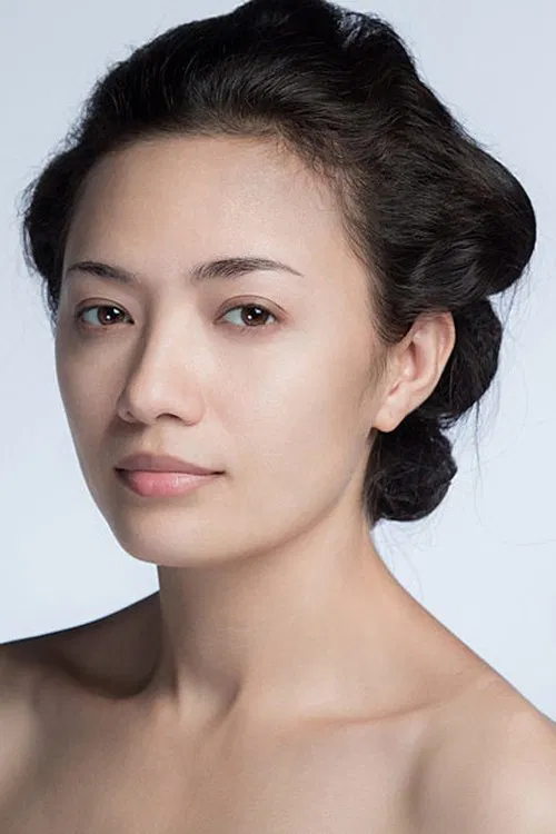 Tina Tình profile