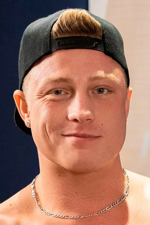 Logan Aarons profile