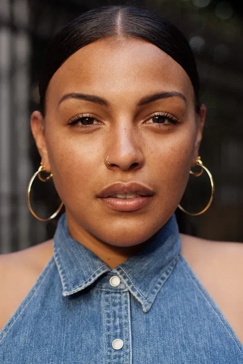 Paloma Elsesser profile