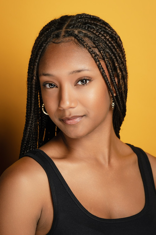 Sarah Grace Elliott profile