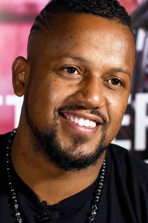 Yorgan de Castro profile