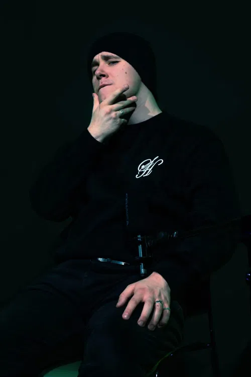 Ben Johnston-Hicks profile