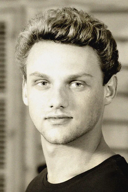 Arnold de Parscau profile