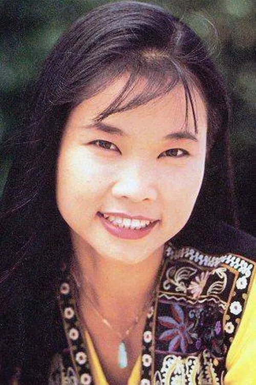 Thuy Trang profile