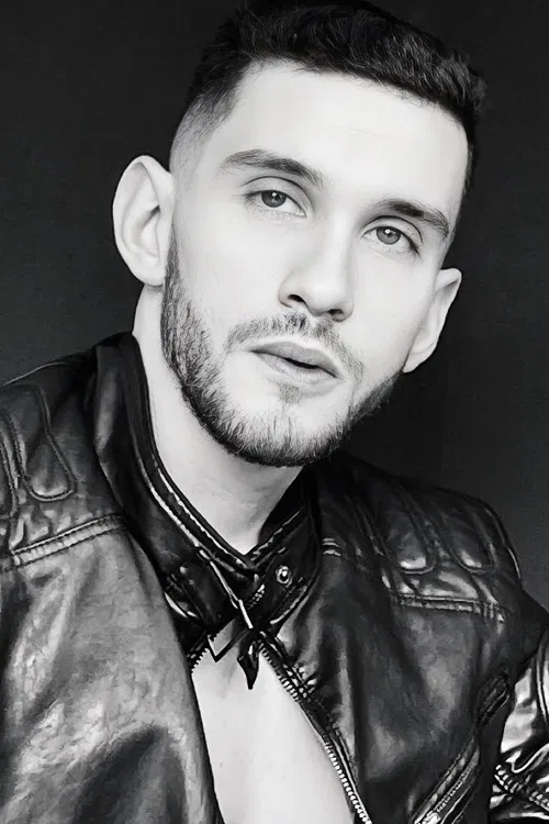 Daniel Ávila profile