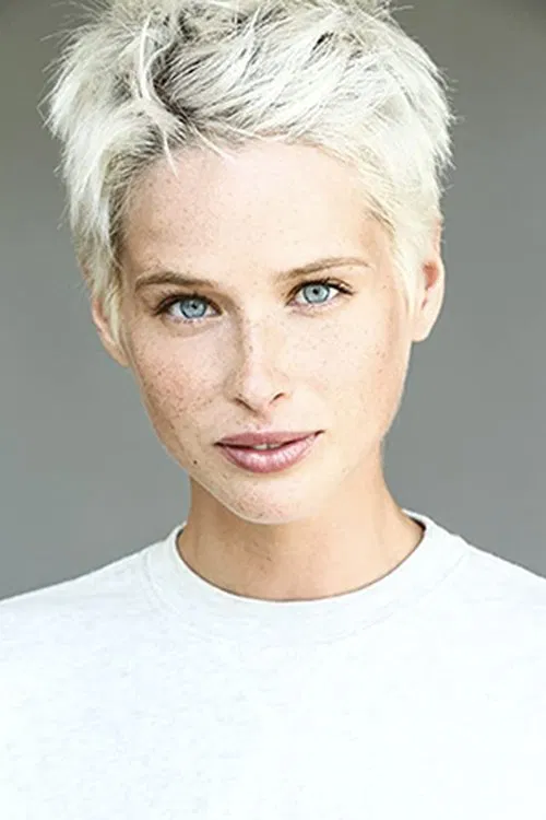 Chloé François profile