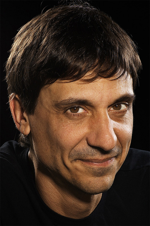 Eduardo Bueno profile