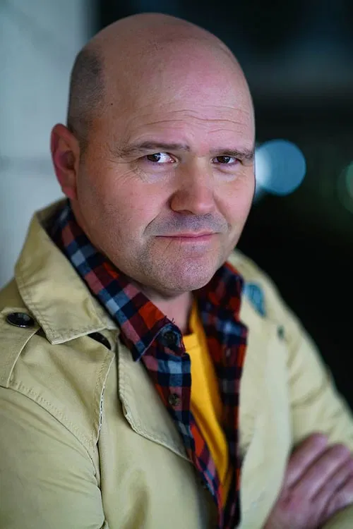 Tom Bromhead profile