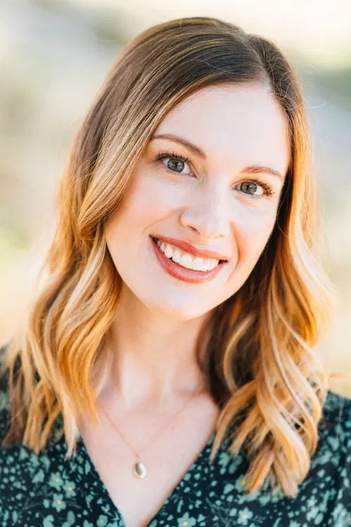 Elisabeth Abbott profile