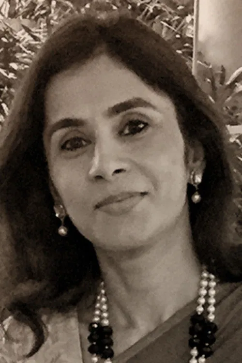 Huma Khalil profile