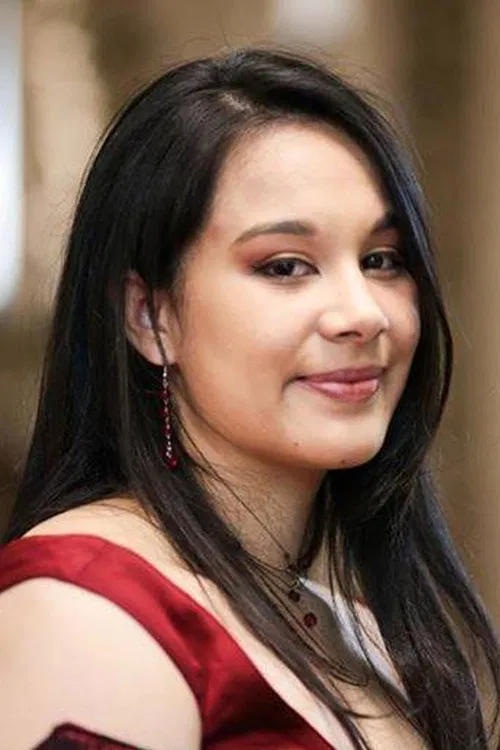 Carmen Nguyen-Cenalmor profile