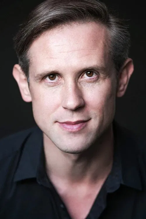 Ian Hallard profile