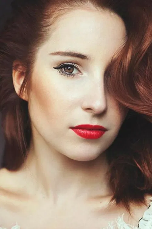 Eugénie Alquezar profile