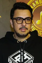 Dinesh Vijan profile