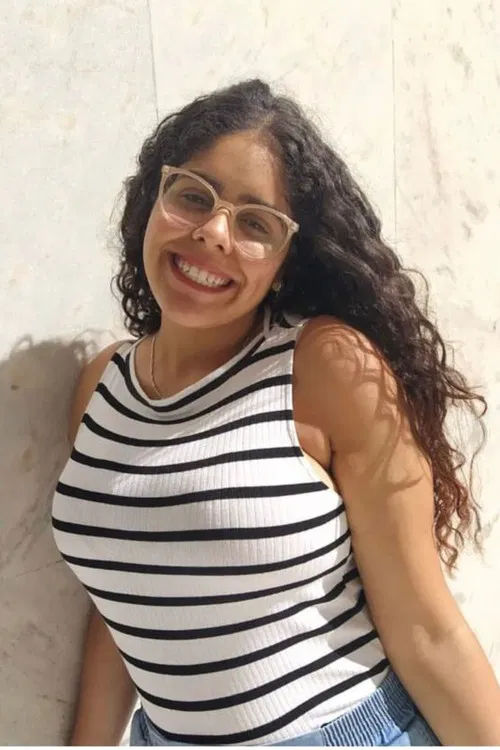 Lívia Correia profile