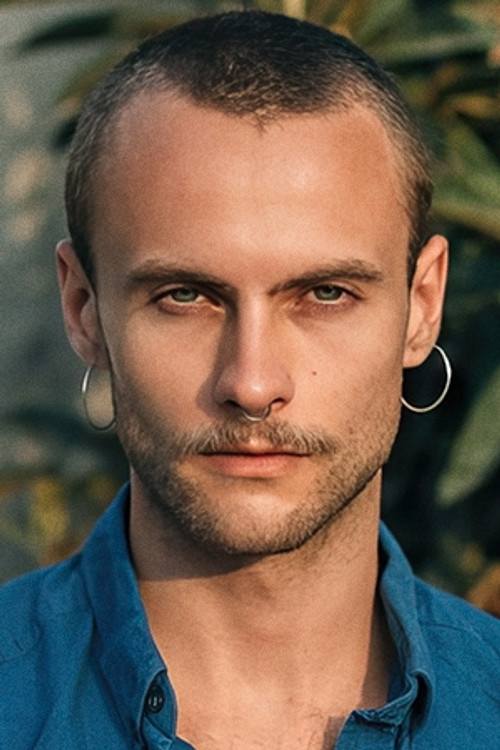 Theo Samsworth profile