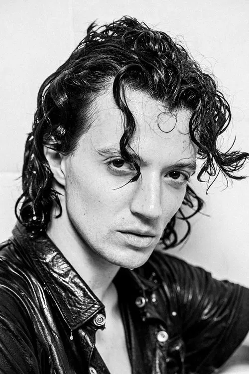 Lee Bridgman profile