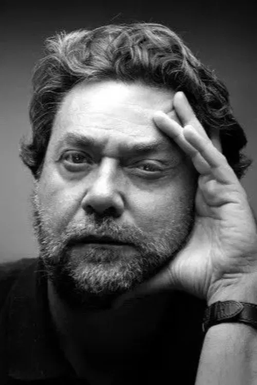 Guillermo Navarro profile