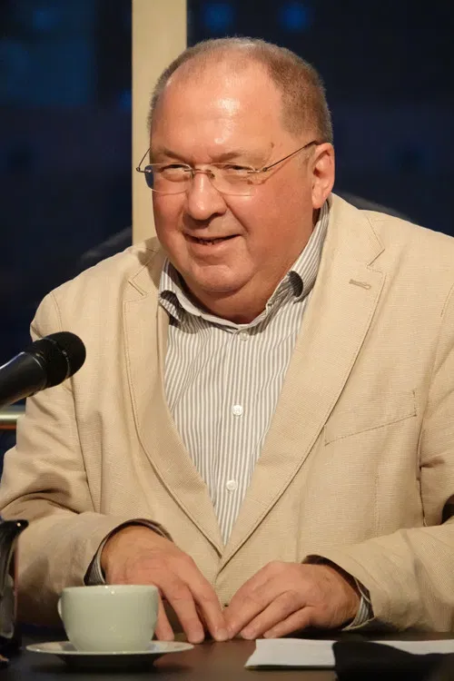 Reiner Stach profile