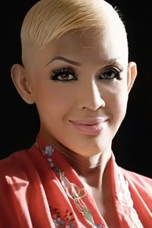 Kristin Tiara profile