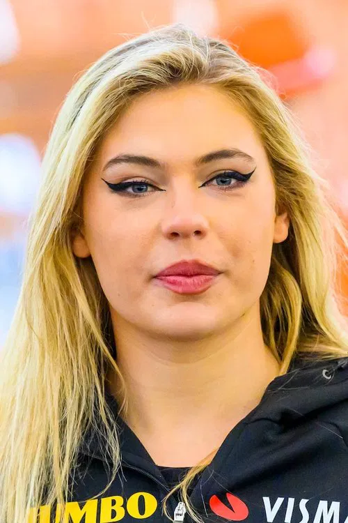 Jutta Leerdam profile