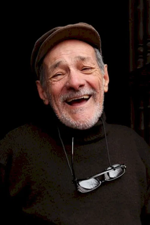 Enrique Victoria profile