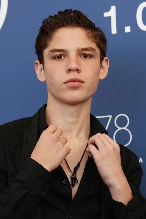 Lucciano Kurti profile