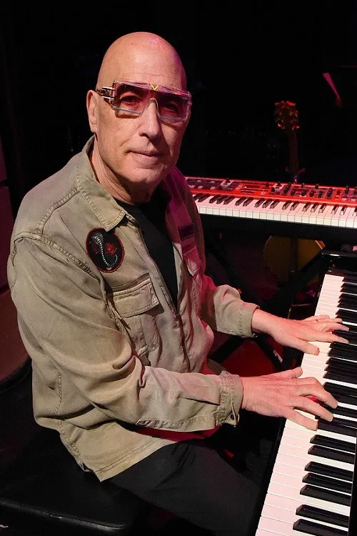 Erdal Kızılçay profile