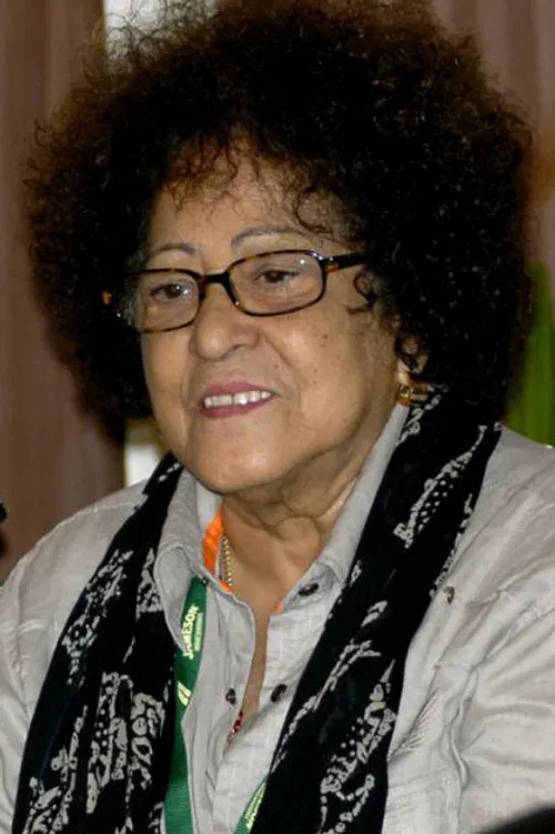 Alicia Bustamante profile